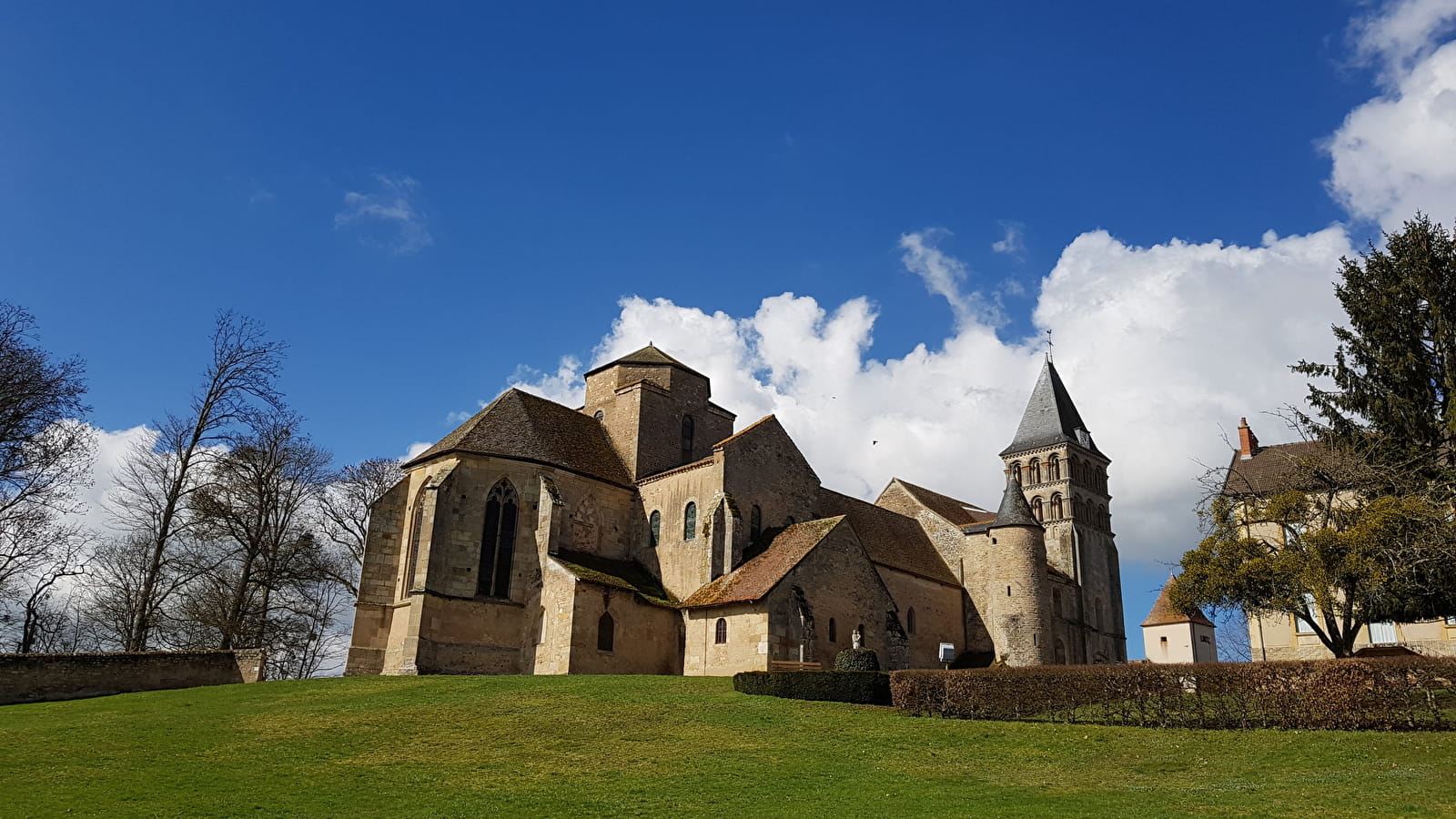 Visite guidée de l'église du Prieuré de Perrecy-les-Forges