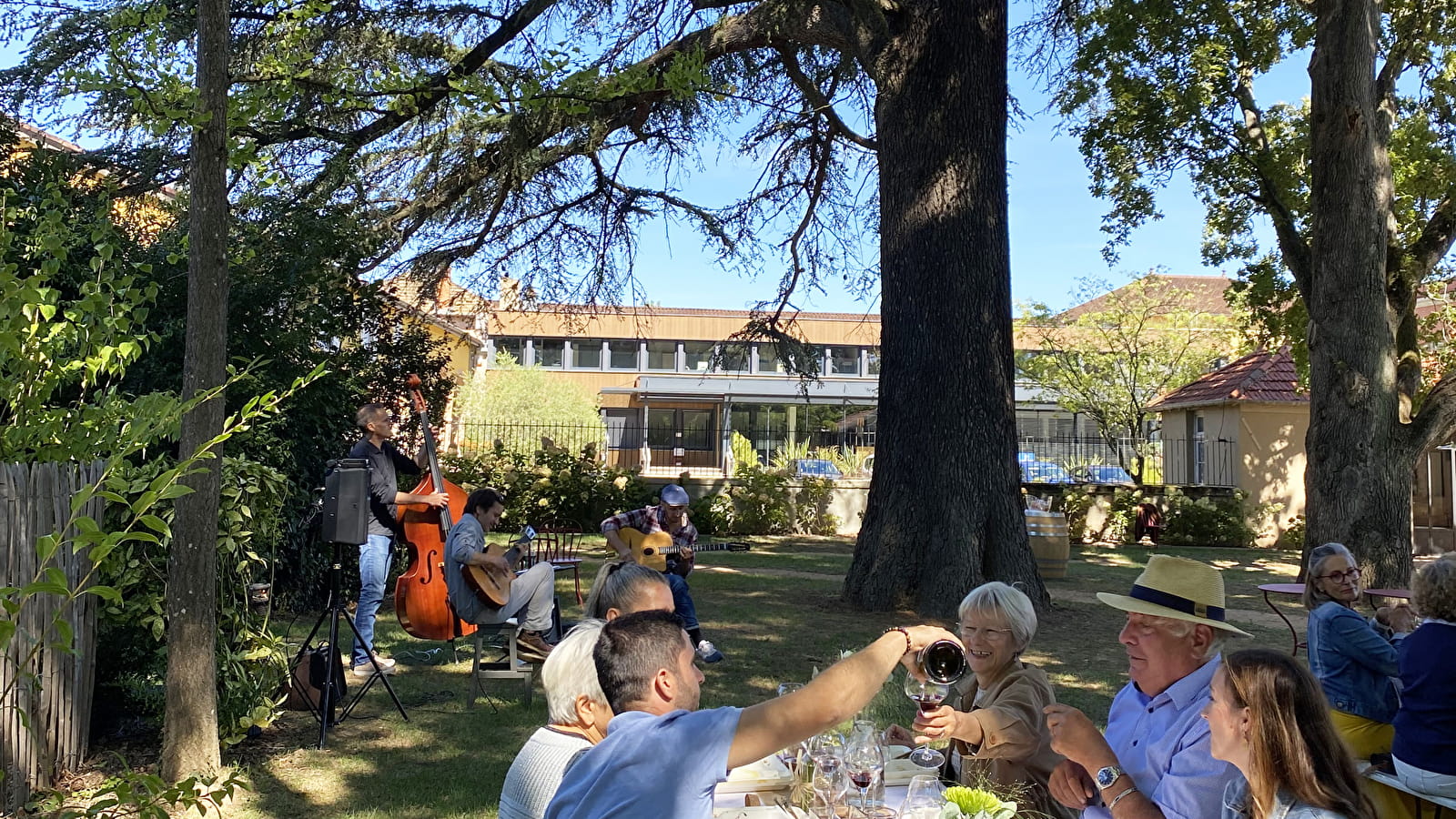 Fantastic Picnic à la Maison Jean Loron