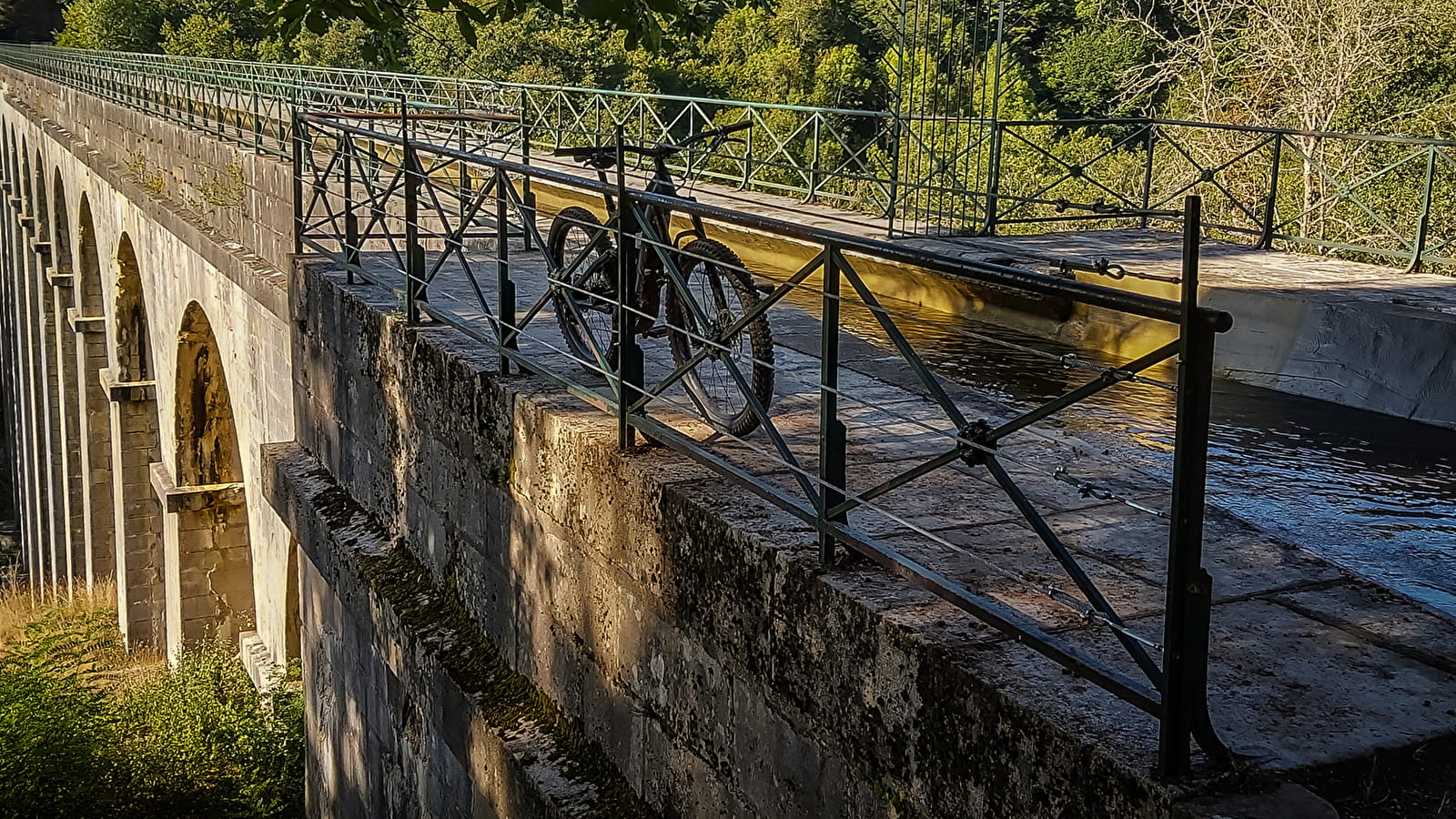 Le circuit des aqueducs de la Rigole d'Yonne