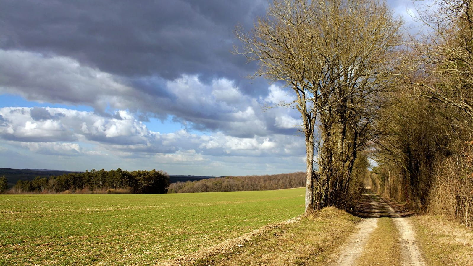  Sentier des puits d'ocre à Diges