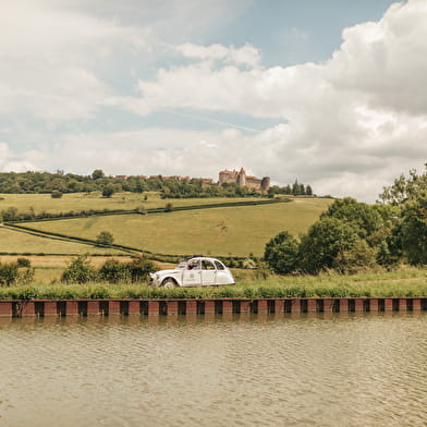 Bourgogne Chic • Location de 2CV